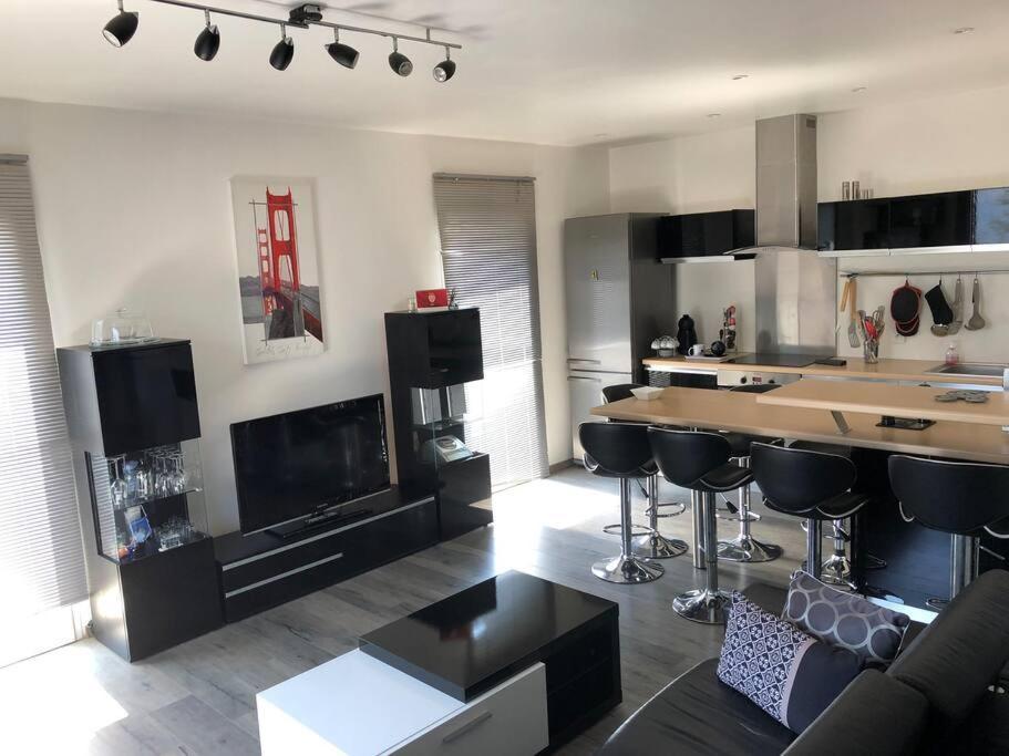 Appartement vue panoramique sur la mer et la citadelle de Bastia Bastia  Extérieur photo